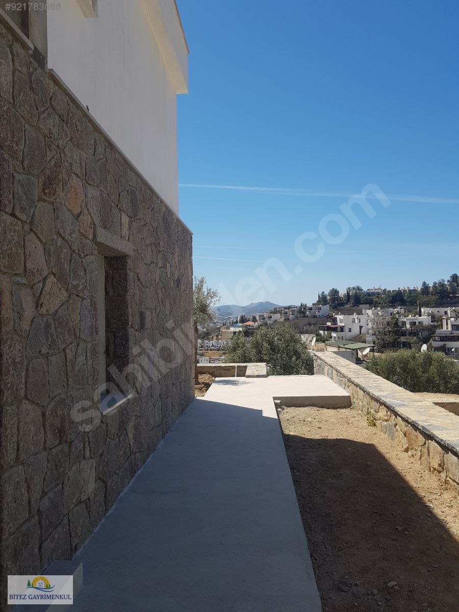 BODRUM MERKEZDE DENİZ MANZARALI 4+1 MÜSTAKİL VİLLA Kiralık Müstakil