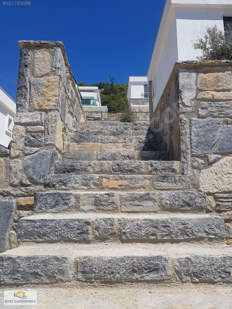BODRUM MERKEZDE DENİZ MANZARALI 4+1 MÜSTAKİL VİLLA Kiralık Müstakil