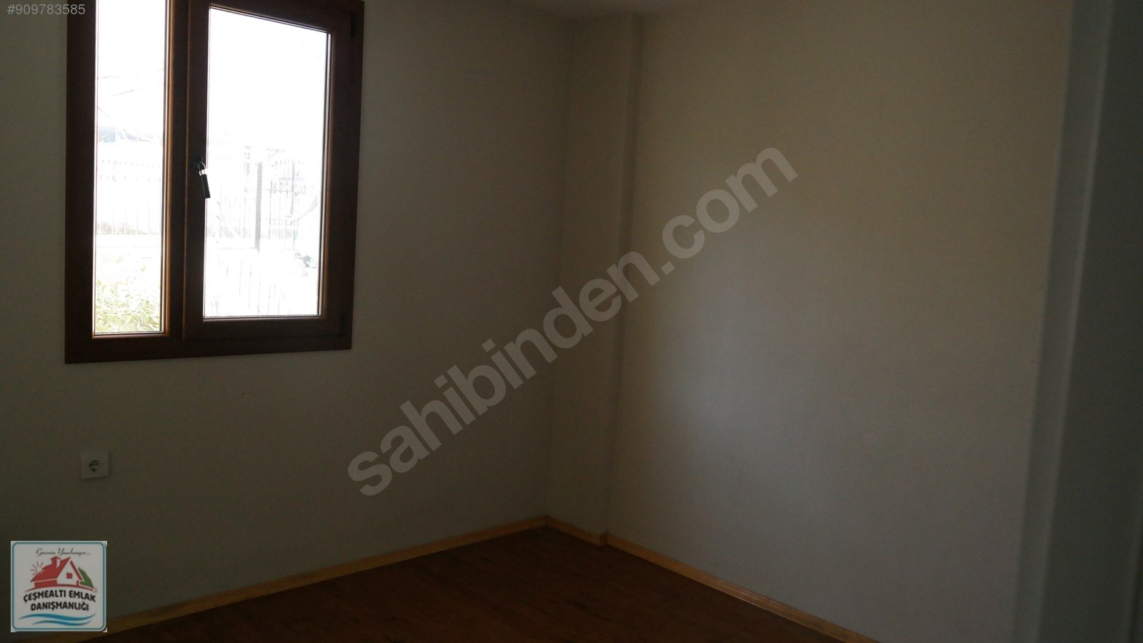 Çeşmealtı mavi plaj caddesi üzerinde kiralık İKİNCİ KAT. Kiralık
