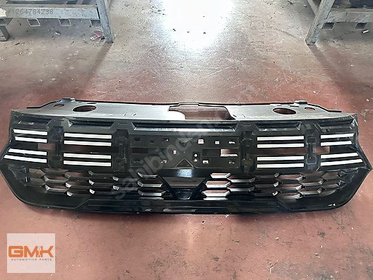Dacia Duster XJD Makyajlı Kasa Ön Panjur OrjinalSıfır 622547433R