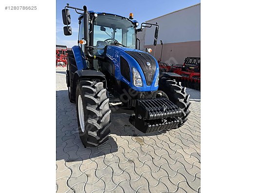 Machinery / Agricultural Machines / Tractors / New Holland / T5.110