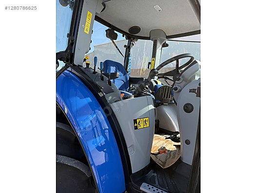 Machinery / Agricultural Machines / Tractors / New Holland / T5.110
