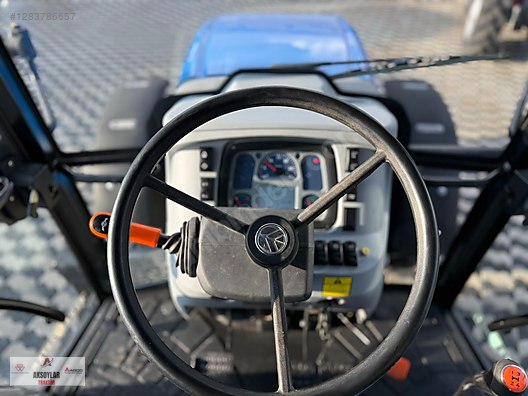 Machinery / Agricultural Machines / Tractors / New Holland / TD5.80