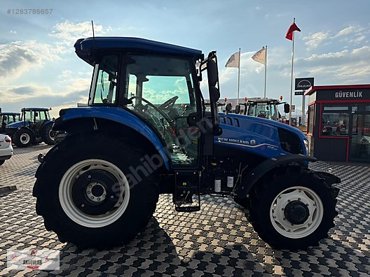 Machinery / Agricultural Machines / Tractors / New Holland / TD5.80