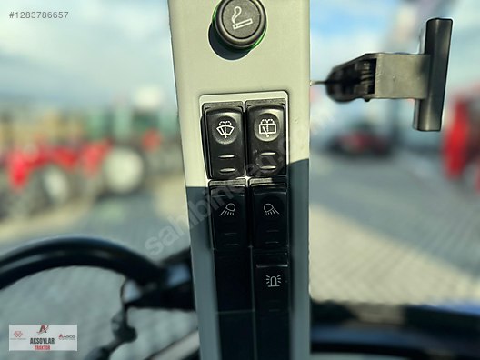 Machinery / Agricultural Machines / Tractors / New Holland / TD5.80