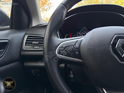 OTOFENİX 2023 MEGANE 1.3 TCe ICON EDC HATASIZ 16.934 KM