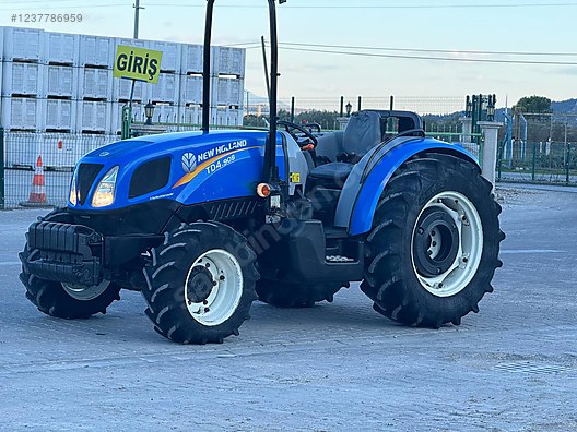İş Makineleri & Sanayi / Tarım Makineleri / Traktör / New Holland / TD4.90B