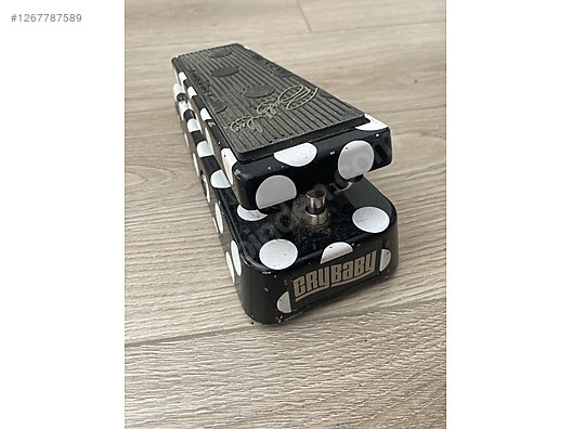 Jim Dunlop BG95 Buddy Guy Signature Cry Baby Wah Pedalı - Efekt