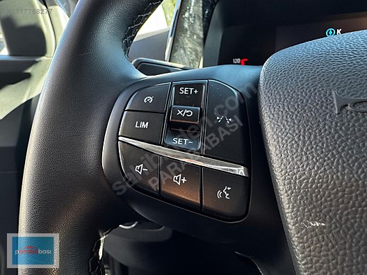 Ford Tourneo Courier 1.0 EcoBoost Deluxe - 2025