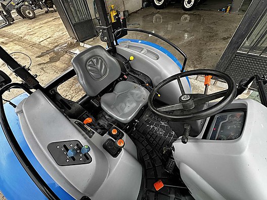 İş Makineleri & Sanayi / Tarım Makineleri / Traktör / New Holland / TT4.50