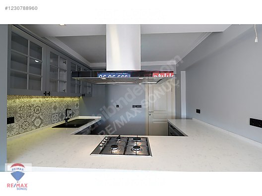 Sahrayıcedit' te Mimari Tasarımlı Satılık 3+1 Daire 130 m2