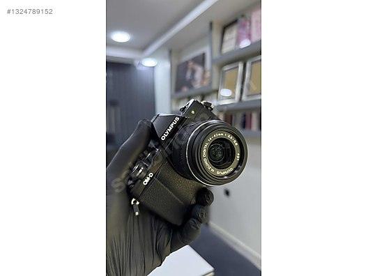 Mirrorless / Olympus / OM-D E-M10 Mark II / Olympus OM-D E-M10 Mirrorless / Olympus / OM-D E-M10 Mark II / Olympus OM-D E-M10