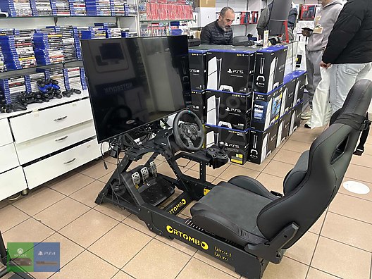 Used & Brand New Items / Gaming & Gamers Exclusive / Gaming Equipment / PC Game Racing Wheels