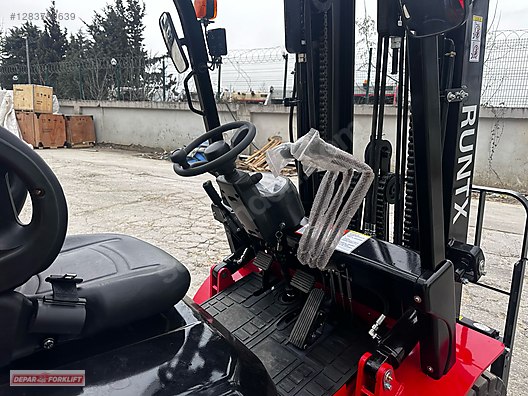 Machinery / Industrial / Carrying & Stacking Equipment / Forklifts / For Sale / Runtx