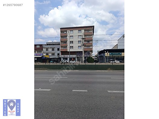 ARABAYATAĞI METRO İST YAKINI ANA CADDEDE 3+1 DAİRE #1265790687