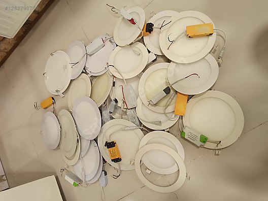 25 Adet LED ampul ve adaptörleri tamamı 1000 Tl - Spot ve Yapı Malzemeleri sahibinden.com'da