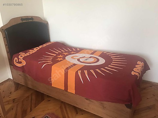 Çilek Korsan Bazalı Yatak ve Çalışma Masası Çilek Karyola &amp; Yatak