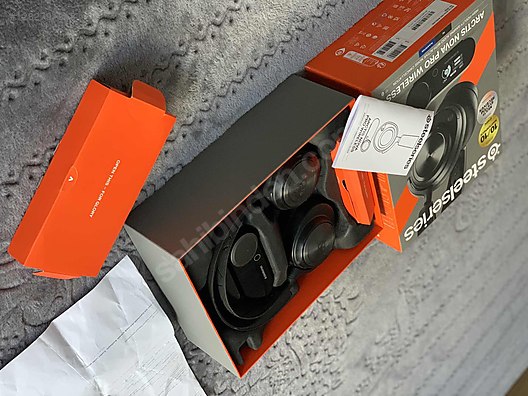 Used & Brand New Items / Computers / Peripherals / Headphones & Microphones