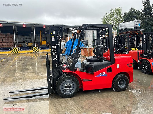 Machinery / Industrial / Carrying & Stacking Equipment / Forklifts / For Sale / Runtx