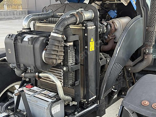 Machinery / Agricultural Machines / Tractors / New Holland / TT4.50