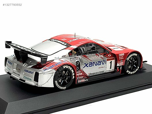 Autoart Diecast Model 1:18 Nissan Araba - 1327793552
