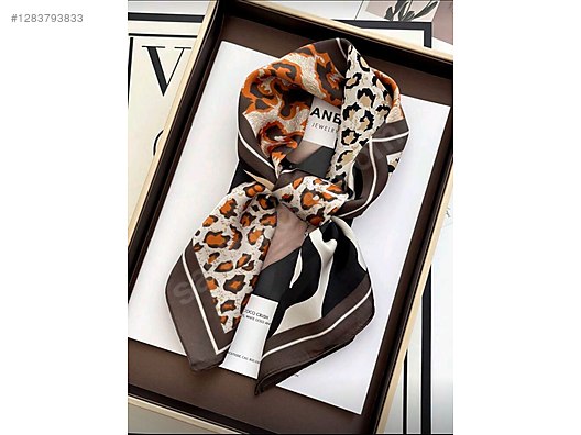 Used & Brand New Items / Clothing & Accessories / Women / Accessories / Foulard