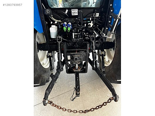 Machinery / Agricultural Machines / Tractors / New Holland / T4.75S