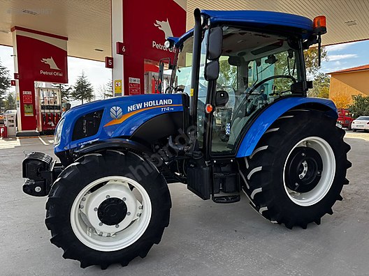 Machinery / Agricultural Machines / Tractors / New Holland / T4.75S