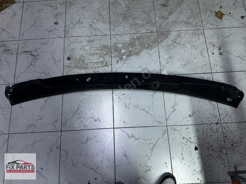 Ford Transit Ön Cam Izgarası