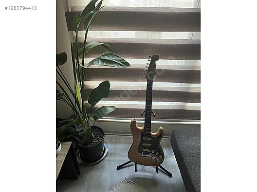 İkinci El ve Sıfır Alışveriş / Müzik / Müzik Aletleri / Telli Çalgılar / Gitar / Elektro