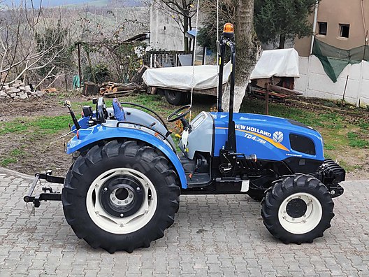 İş Makineleri & Sanayi / Tarım Makineleri / Traktör / New Holland / TD4.75B