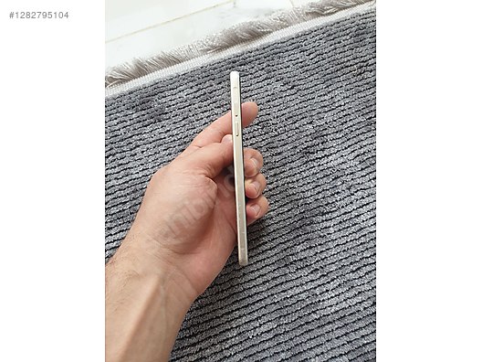 Used & Brand New Items / Cell Phones & Accessories / Cell Phones / Samsung / Galaxy A5 (2016)