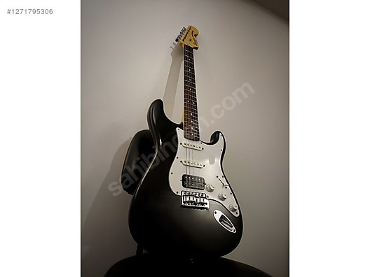 Squier Elektro Gitar