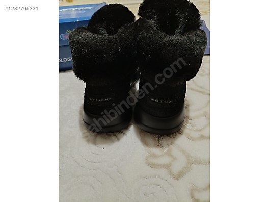 Skechers 38 no sıfır orjinal kürklü sıcacık hafif bayan bot. - Kadın Bot Modelleri