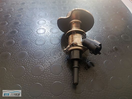 KV61 5J281 FORD COURİER 2018 ADBLUE ENJEKTÖRÜ ÇİFT EKSANTRİK 1.5