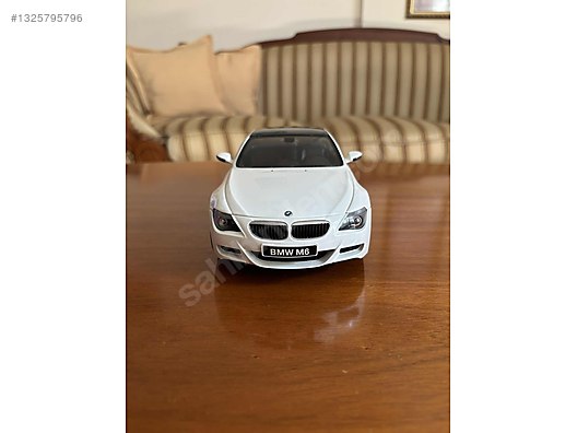 Kyosho Diecast Model 1:18 BMW Araba - 1325795796