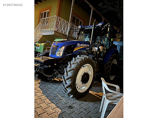 Machinery / Agricultural Machines / Tractors / New Holland / TD90D