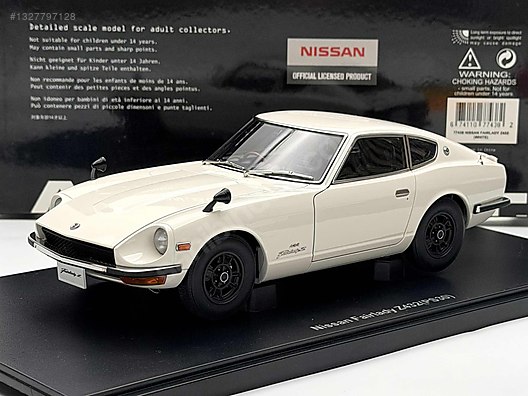 Autoart Diecast Model 1:18 Nissan Araba - 1327797128
