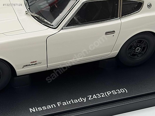 CNR/ 1:18 Nissan Fairlady Z432 PS30 White 1969 - Autoart on