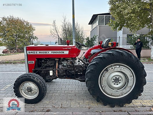 Machinery / Agricultural Machines / Tractors / Massey Ferguson / 240 S