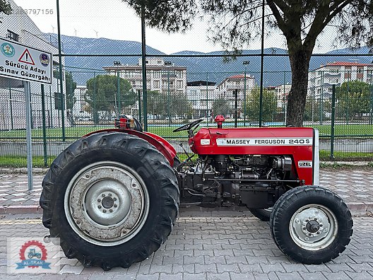 Machinery / Agricultural Machines / Tractors / Massey Ferguson / 240 S