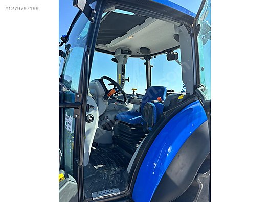 Machinery / Agricultural Machines / Tractors / New Holland / T5.120