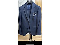 KiĞILI ERKEK TAKIM ELBISE