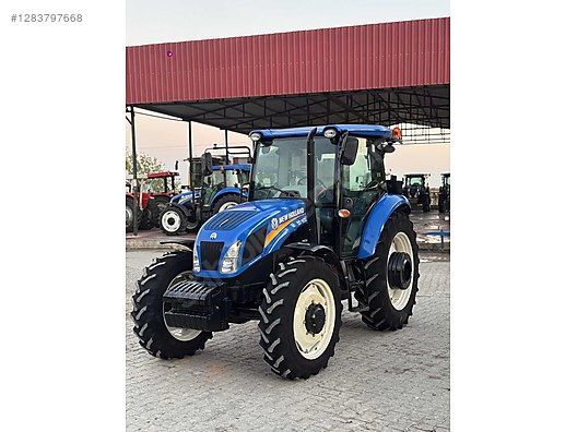 Machinery / Agricultural Machines / Tractors / New Holland / TD90D