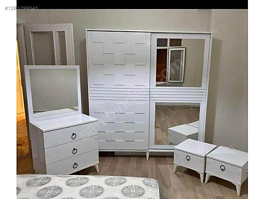 Used & Brand New Items / Home Decor / Furniture / Bedroom / Bedroom Furniture Set