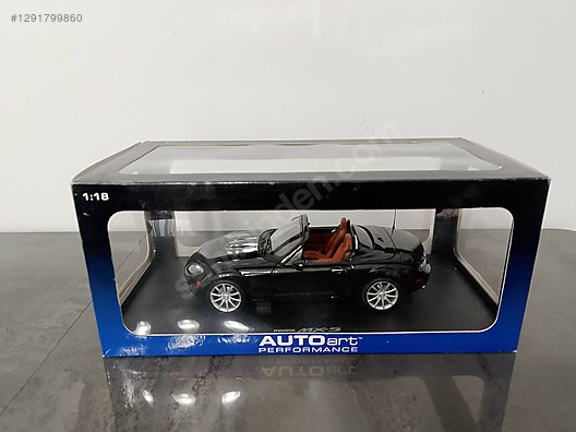 Autoart Diecast Model 1:18 Mazda Araba - 1291799860