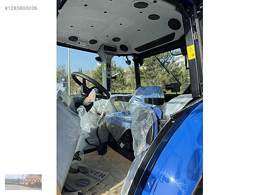 Machinery / Agricultural Machines / Tractors / New Holland / TD5.110