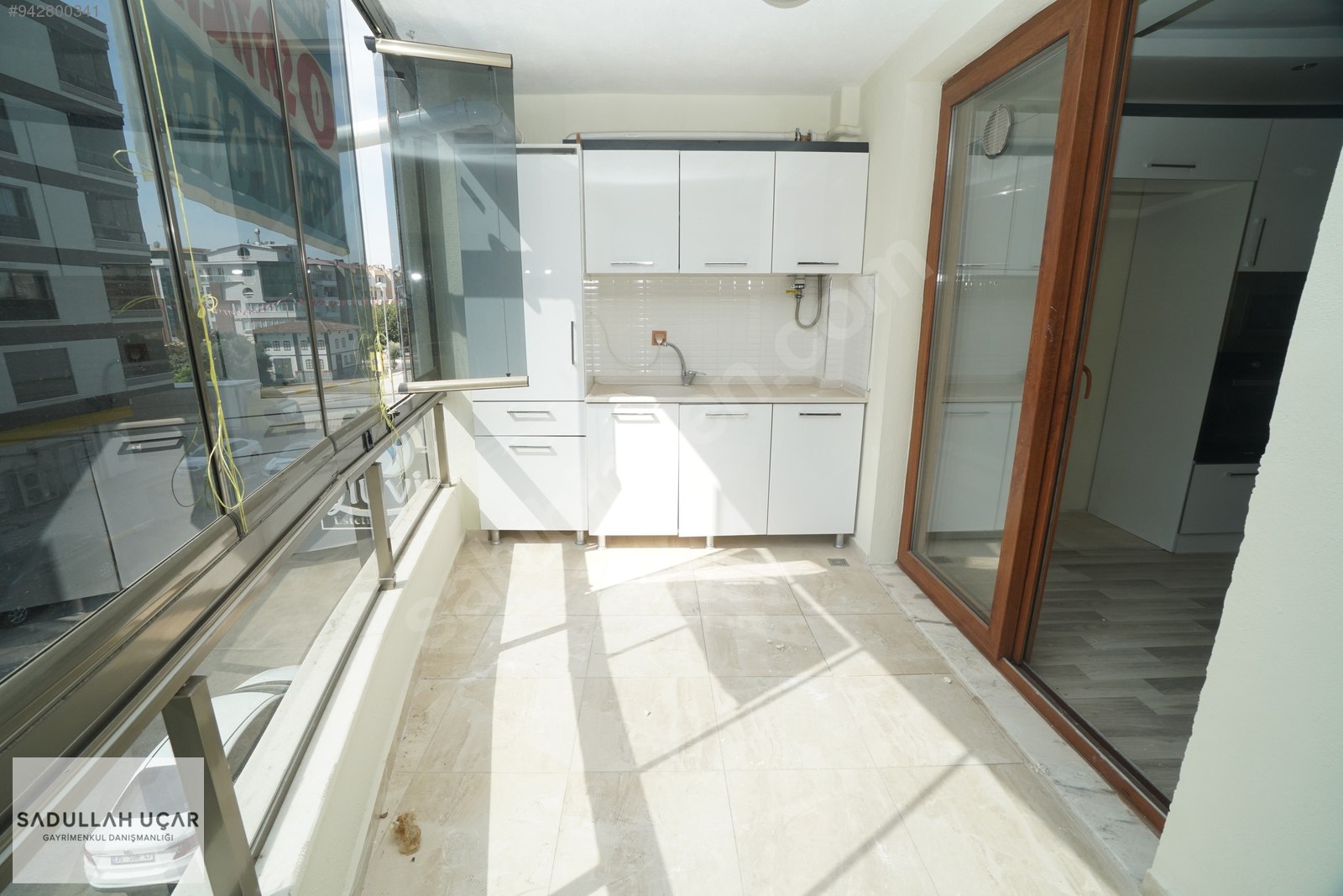 Torbalı Alpkent�te Havuzlu Site İçi Satılık Lüks 3+1 Daire Satılık