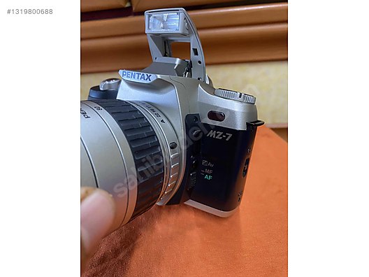 35 mm SLR / Pentax / Pentax MZ-7 + 28-80mm Analog Set on