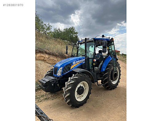 Machinery / Agricultural Machines / Tractors / New Holland / TD90D